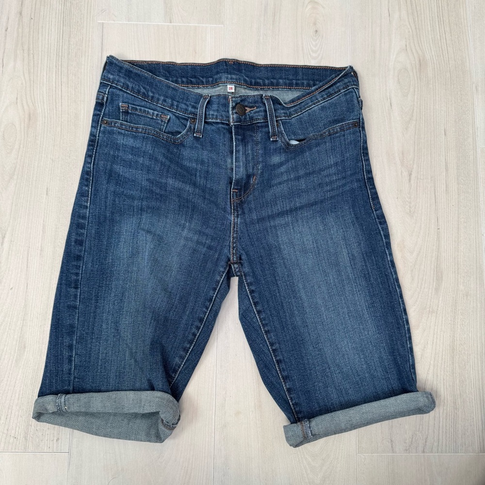 Levi’s Classic Dark Blue Women's Denim Bermuda Shorts size 28
